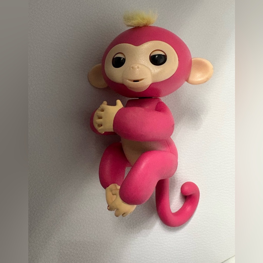 Pink monkey talking fingerling excellent condition